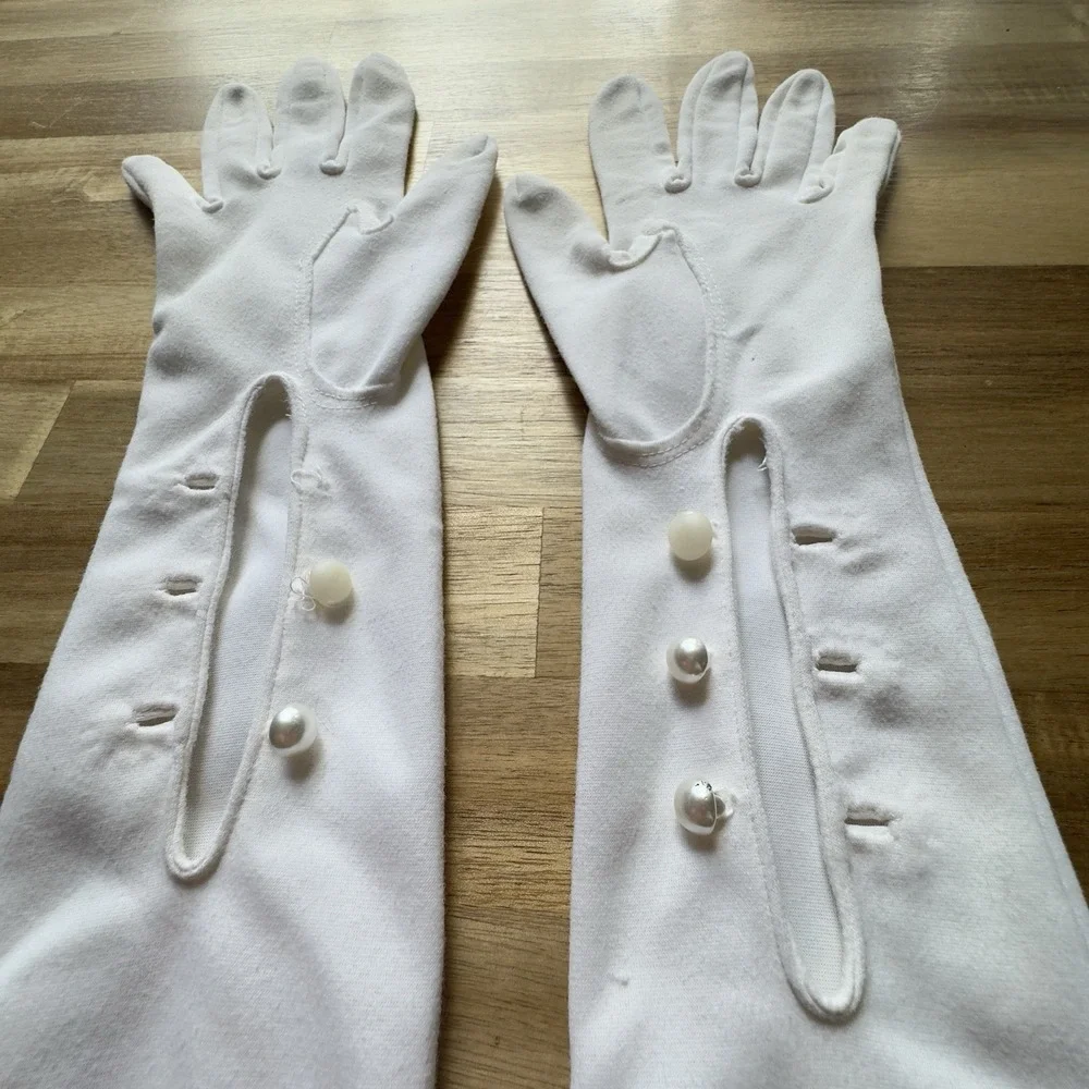 VTG 1960's WHITE Grandoe Opera-length Long‎ Gloves W/ Pearl Buttons 100% Nylon
